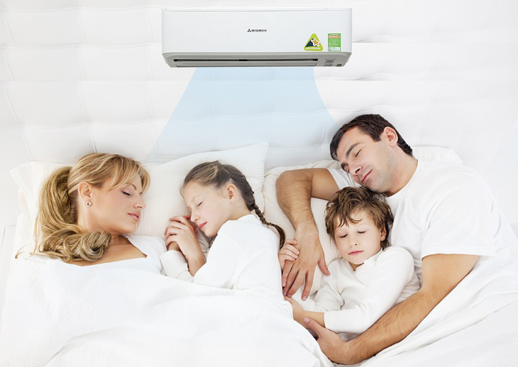 Tính năng làm mát siêu êm giúp máy lạnh vận hành yên tĩnh mang đến giấc ngủ ngon cho cả gia đình.