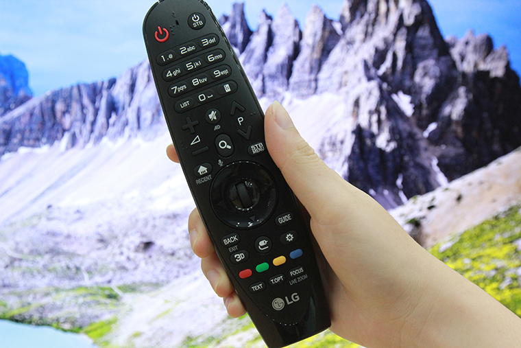 Đánh giá giao diện WebOS 3.0 trên Smart tivi LG > Magic Remote 2016