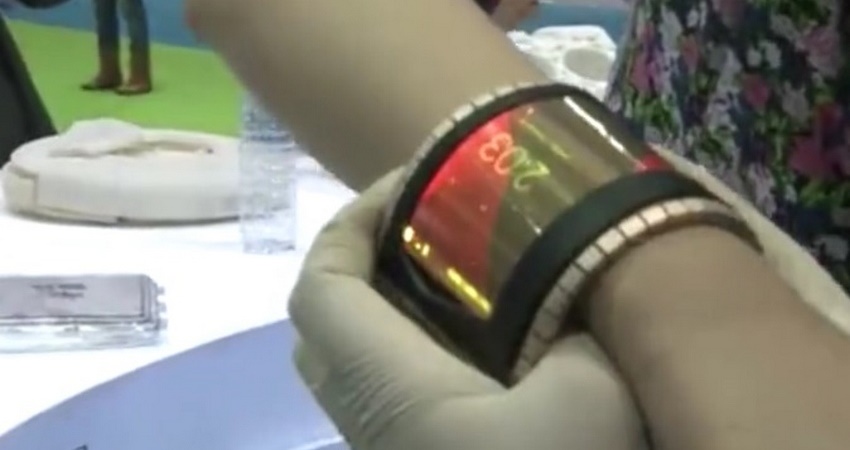 Smartphone có thể uốn cong như đồng hồ đeo tay đã thành sự thật Smartphone có thể uốn cong như đồng hồ đeo tay đã thành sự thật