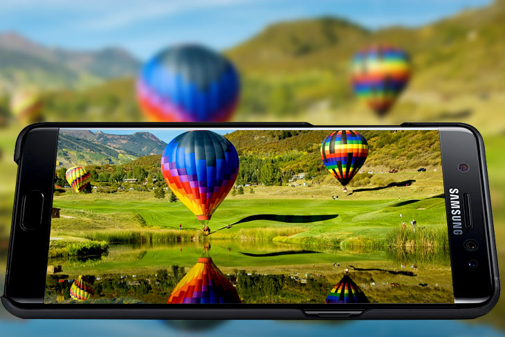 Độ tương phản cao và màu sắc rực rỡ là ưu điểm của màn hình Super Amoled