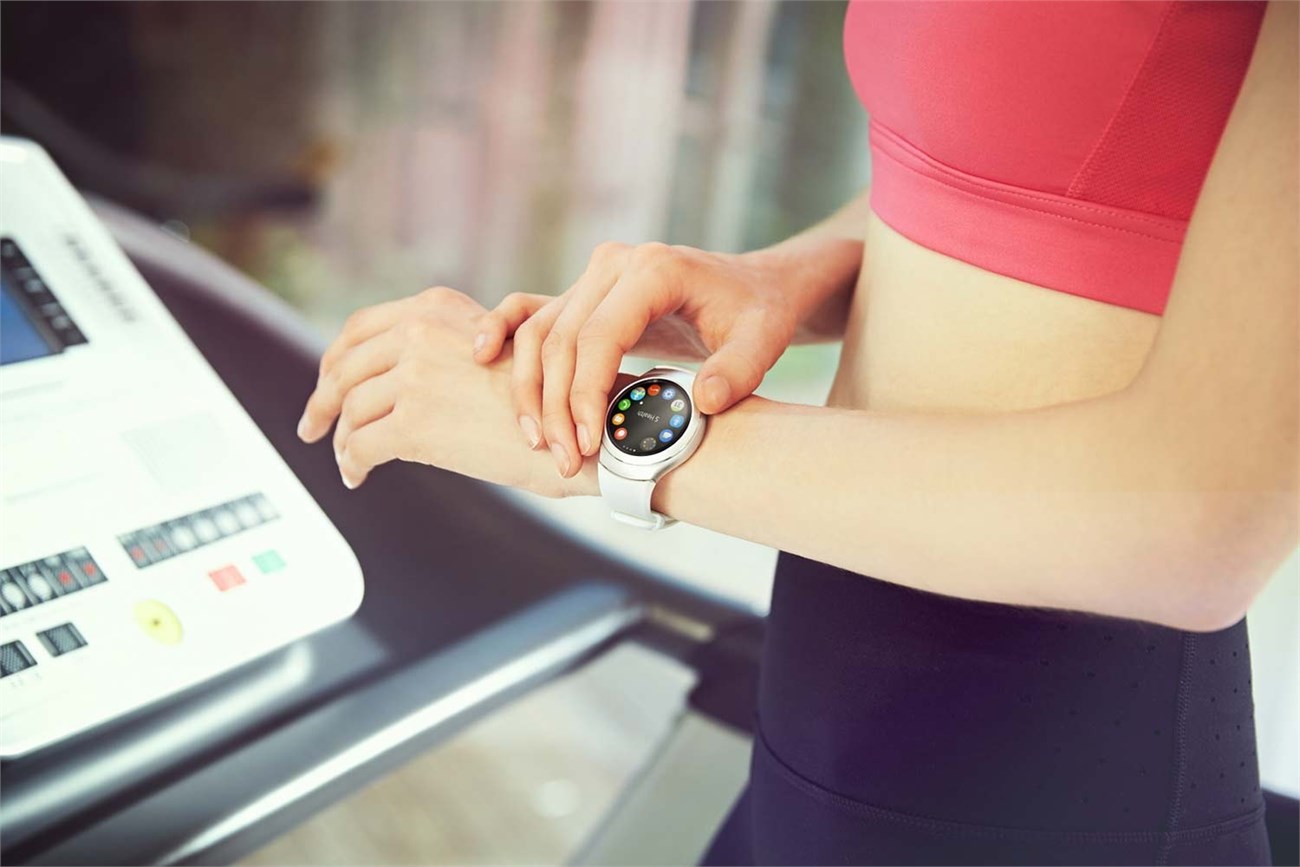 Samsung Gear S2 được tích hợp ứng dụng chăm sóc sức khỏe S Health
