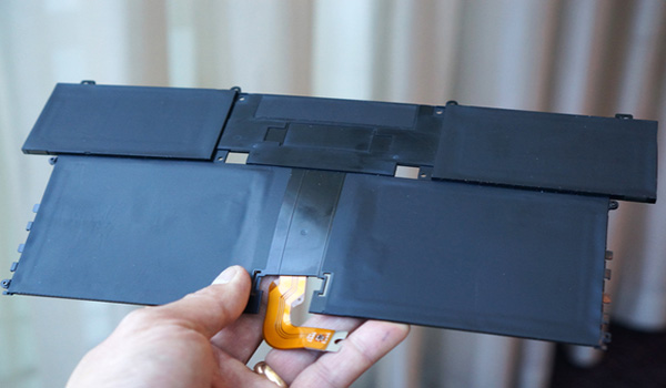 HP cho ra mắt chiếc Laptop mỏng nhất thế giới, mỏng như cục pin AAA.