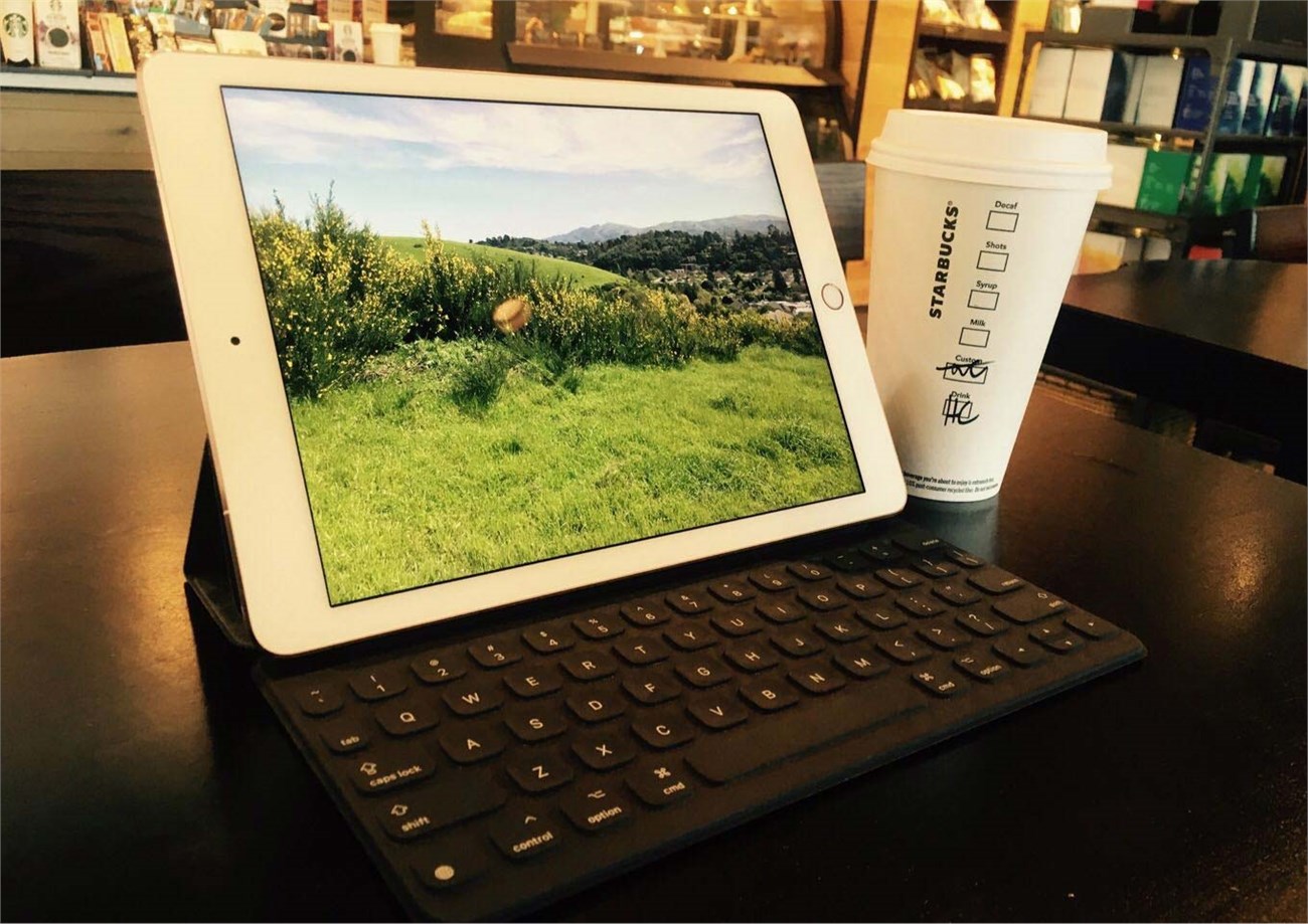 iPad Pro 9.7 inch có màn hình sáng hơn iPad Air 2 iPad Pro 9.7 inch có màn hình sáng hơn iPad Air 2