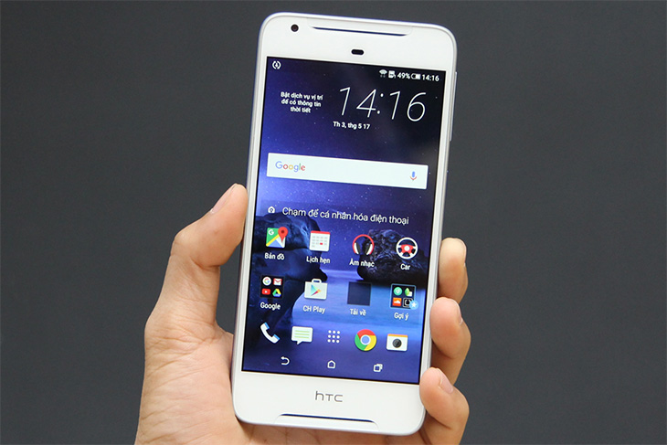 Điện thoại HTC Desire 628 được trang bị màn hình LCD