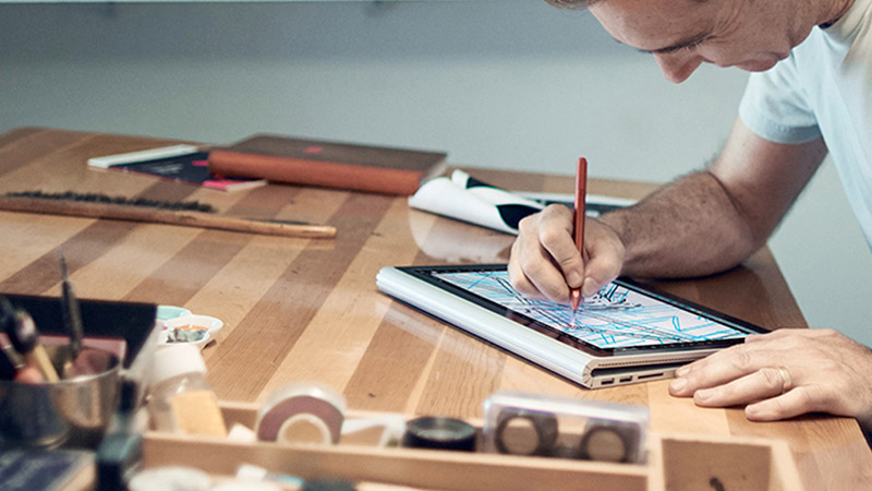 Dòng sản phẩm Surface liên tiếp mang lại doanh thu lớn cho Microsoft