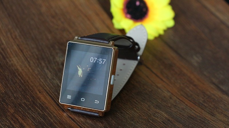 Những hình ảnh đầu tiên về chiếc smartwatch giá rẻ chạy Android 5.1 Những hình ảnh đầu tiên về chiếc smartwatch giá rẻ chạy Android 5.1