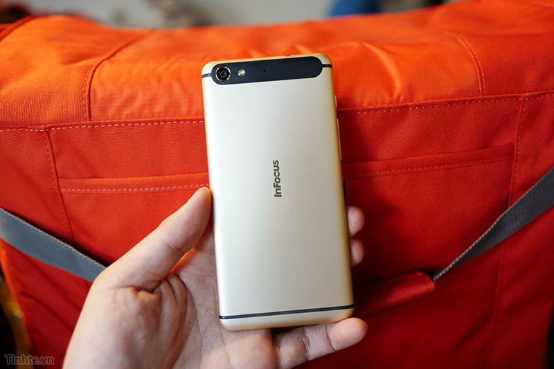 InFocus Điện thoại Mỹ với màn hình Full HD, chip 8 nhân, giá chưa đầy 3 triệu