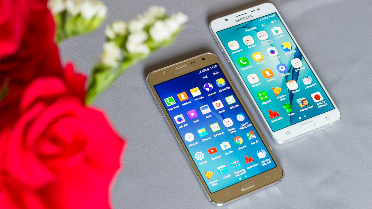 So sánh Galaxy J7 (6) và Galaxy J7 So sánh Galaxy J7 (6) và Galaxy J7