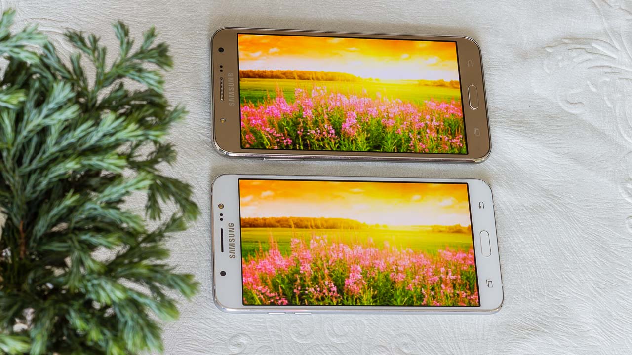 So sánh Galaxy J7 (6) và Galaxy J7 So sánh Galaxy J7 (6) và Galaxy J7