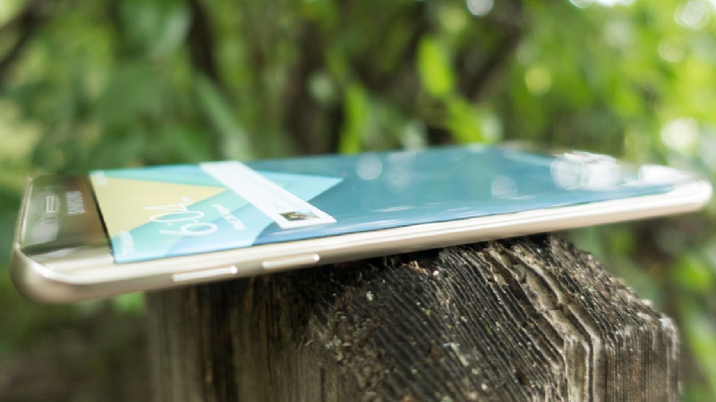 Smartphone Xiaomi với màn hình cong, chip Snapdragon 823 xuất hiện Smartphone Xiaomi với màn hình cong, chip Snapdragon 823 xuất hiện