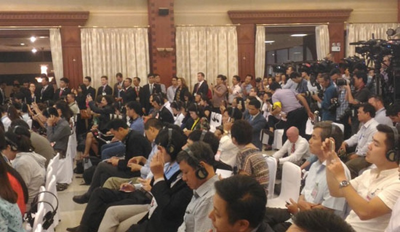 Phái đoàn Mỹ yêu cầu các đường truyền Internet tốc độ cao và ổn định phục vụ phóng viên đưa tin trực tiếp sang Mỹ và trên toàn thế giới (Nguồn ảnh: NetNam) Phái đoàn Mỹ yêu cầu các đường truyền Internet tốc độ cao và ổn định phục vụ phóng viên đưa tin trực tiếp sang Mỹ và trên toàn thế giới (Nguồn ảnh: NetNam)