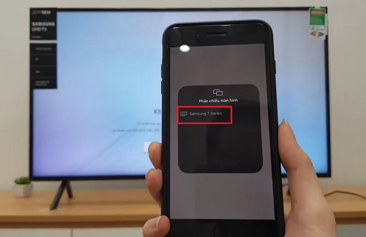 Cách điều khiển Smart tivi Samsung bằng điện thoại Android và iPhone > chọn tivi Samsung muốn kết nối rồi nhập mã pin