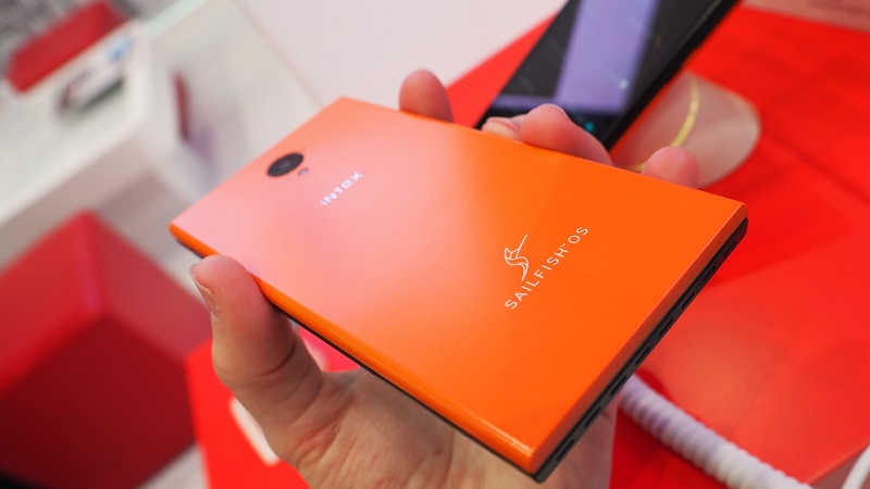 Công ty của cựu nhân viên Nokia ra mắt smartphone mới mang tên Jolla C