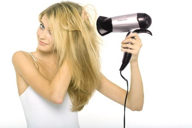 6 thói quen dùng máy sấy tóc giúp bạn có mái tóc khỏe đẹp 
