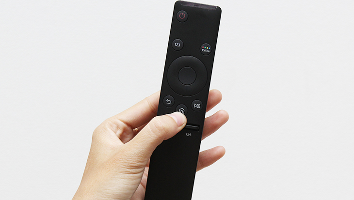 Cách bật chế độ tiết kiệm điện cho Smart tivi Samsung 2016 > Nhấn nút Home trên remote
