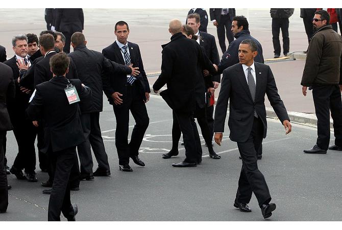 Tổng thống Obama tiết lộ lý do không thể dùng iPhone