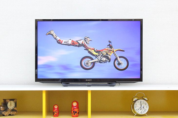 Tivi Sony 32 inch KDL-32R300C - Thiết kế tivi đơn giản, nhỏ gọn