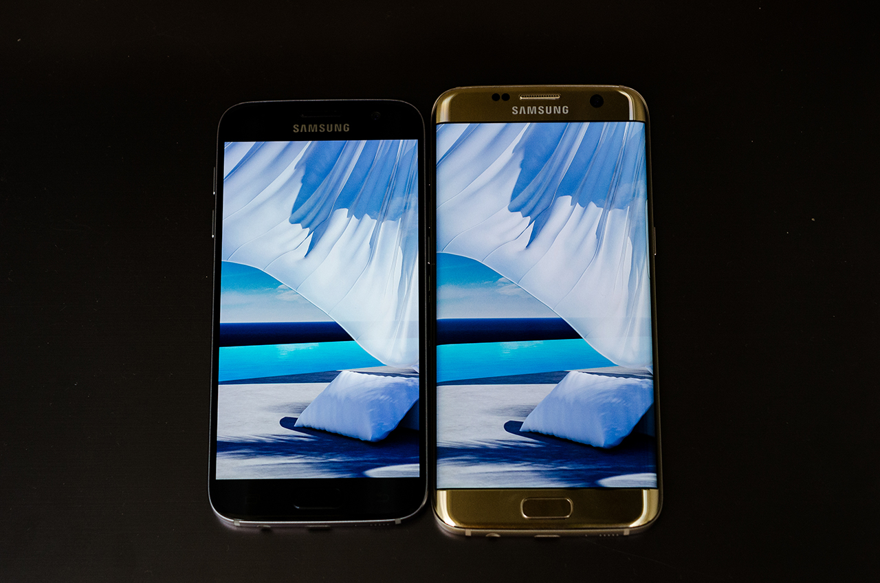 So sánh màn hình hiển thị Samsung Galaxy S7 và Samsung Galaxy S7 Edge So sánh màn hình hiển thị Samsung Galaxy S7 và Samsung Galaxy S7 Edge