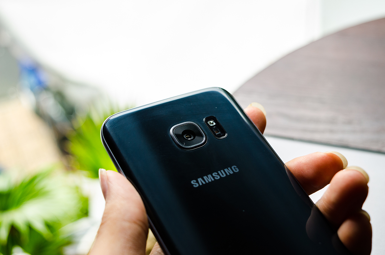 Mặt lưng Samsung Galaxy S7 Mặt lưng Samsung Galaxy S7