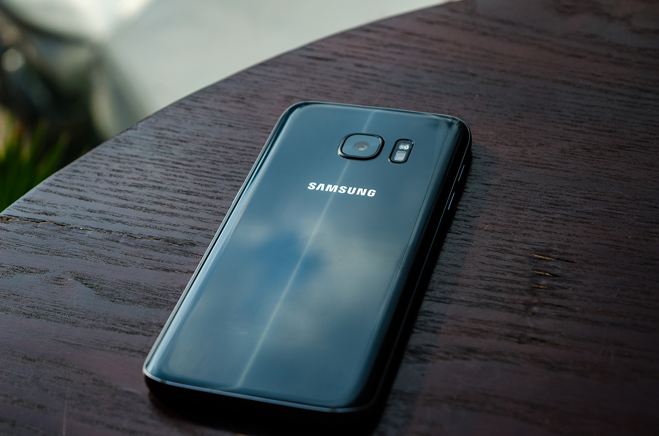 Mặt lưng Samsung Galaxy S7 Mặt lưng Samsung Galaxy S7