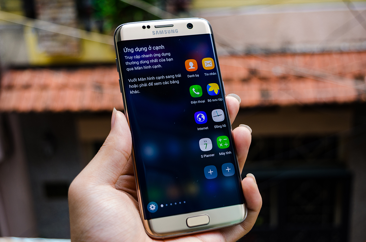 Mặt trước Samsung Galaxy S7 Edge Mặt trước Samsung Galaxy S7 Edge