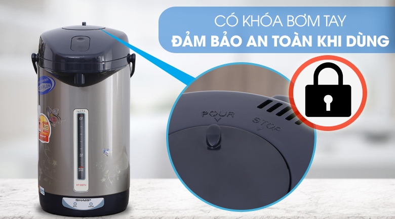 Bình có khóa bơm tay để khi nhấn bơm nước không chảy ra