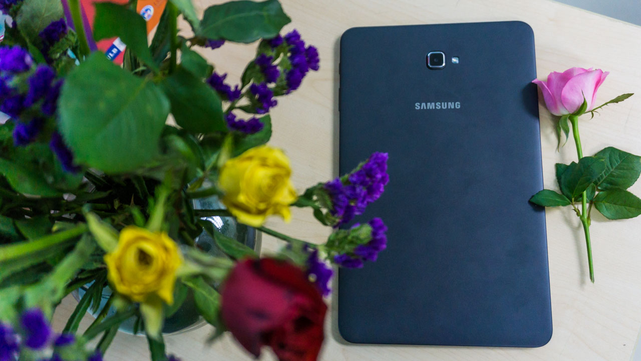 Samsung Galaxy Tab A 6 10.1 inch có camera trước 2 MP, camera sau 8 MP kèm đèn LED Flash Samsung Galaxy Tab A 6 10.1 inch có camera trước 2 MP, camera sau 8 MP kèm đèn LED Flash