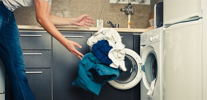 12 thói quen giặt quần áo sai lầm có thể bạn chưa biết