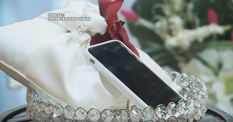 Cô vợ smartphone