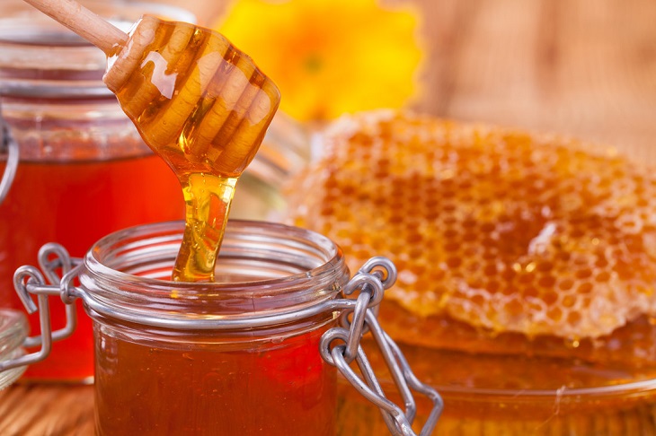 Đối với mật ong lỏng, bạn có thể bảo quản nó trong vòng vài tháng hoặc hơn