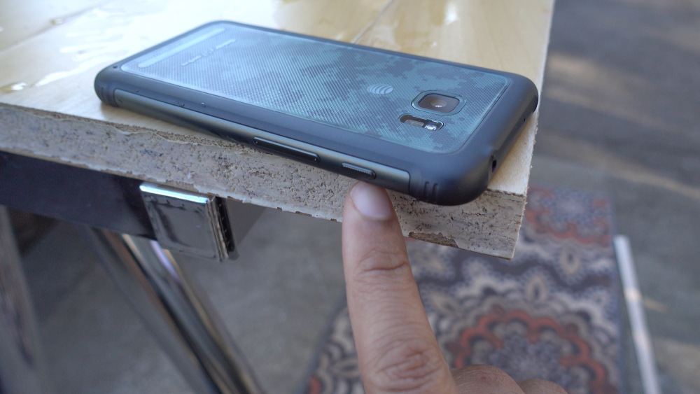 S7 Active S7 Active