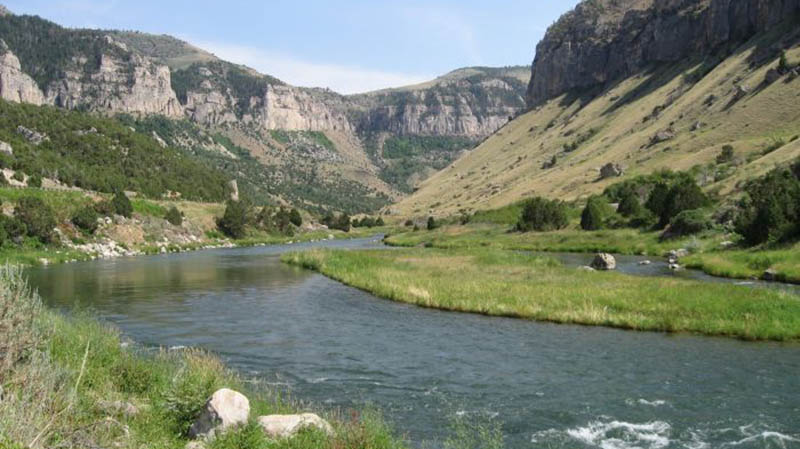 Một khúc sông tại thành phố Riverton, bang Wyoming Một khúc sông tại thành phố Riverton, bang Wyoming