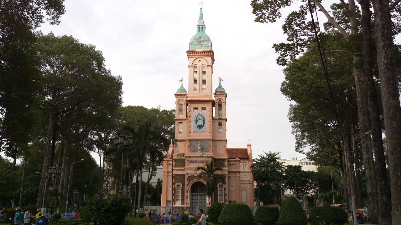 Trên tay HTC One ME