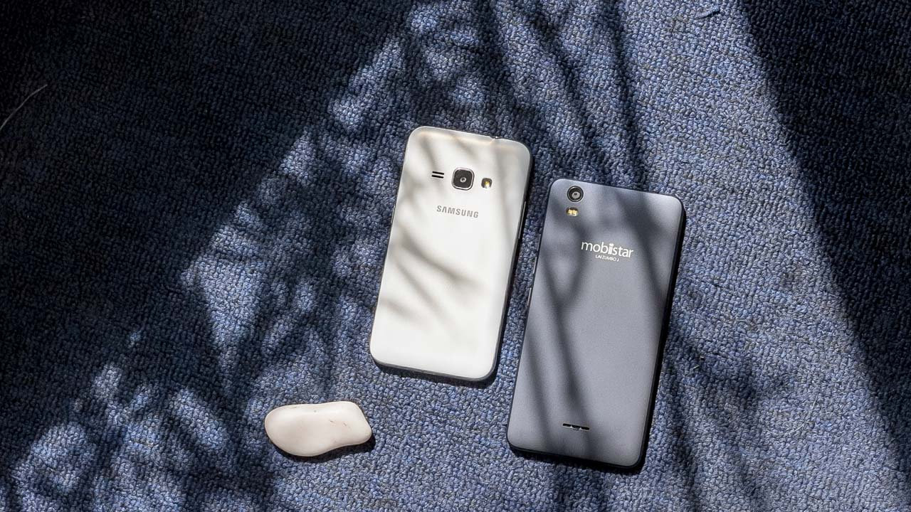 galaxy-j2-2016-vs-mobiistar-lai-zumbo-j