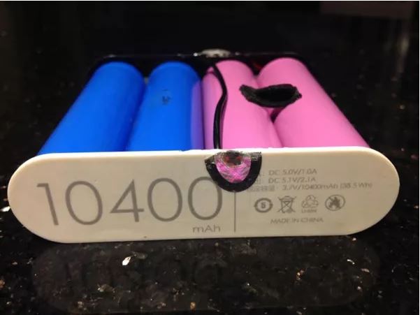 Pin dự phòng Trung Quốc tại Việt Nam có… cát bên trong Pin dự phòng Trung Quốc tại Việt Nam có… cát bên trong