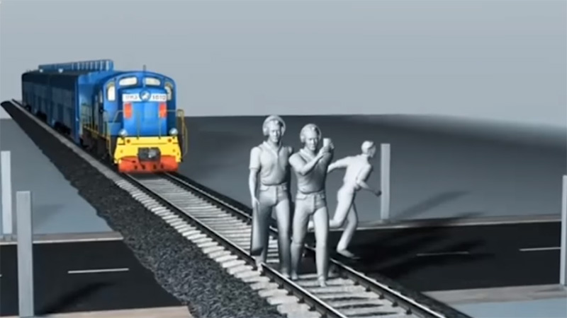 Hai thanh niên Việt bị tàu hoả đâm tử vong vì mải mê chụp ảnh