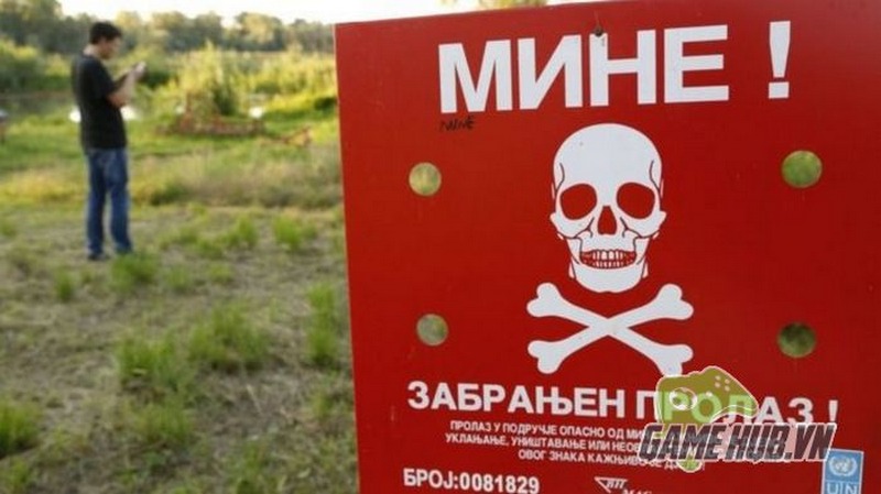 Phi thẳng vào bãi mìn để bắt... Pokemon