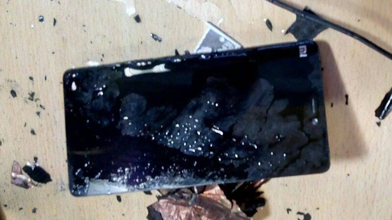 Sau Xiaomi Mi 4 bây giờ đến lượt Mi 5 cũng bốc cháy