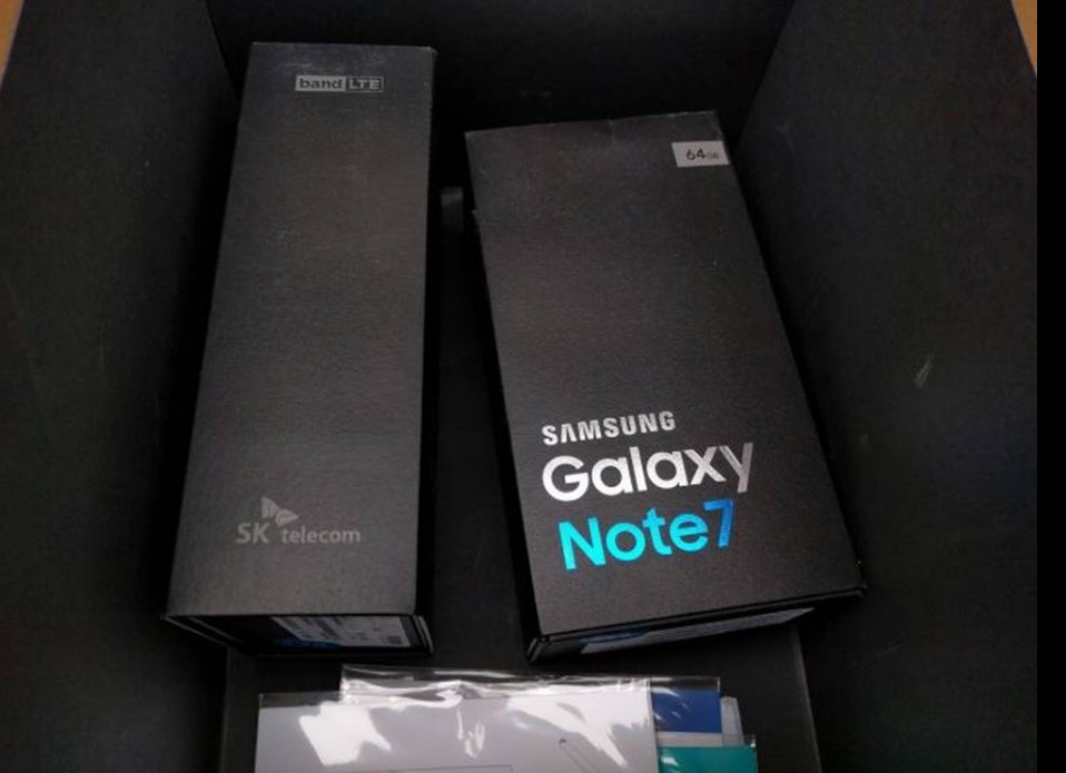 Đập hộp trước Galaxy Note 7, nhiều chi tiết cấu hình được xác nhận Đập hộp trước Galaxy Note 7, nhiều chi tiết cấu hình được xác nhận