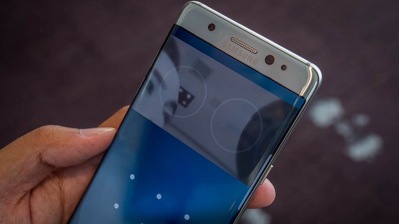 Máy quét võng mạc của Samsung sẽ có trên smartphone tầm trung