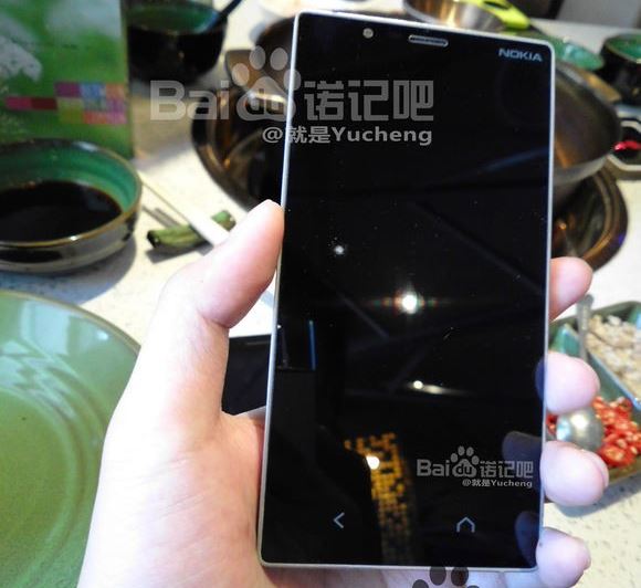 Nokia XL2 chạy Android xuất hiện, rất giống Lumia 930