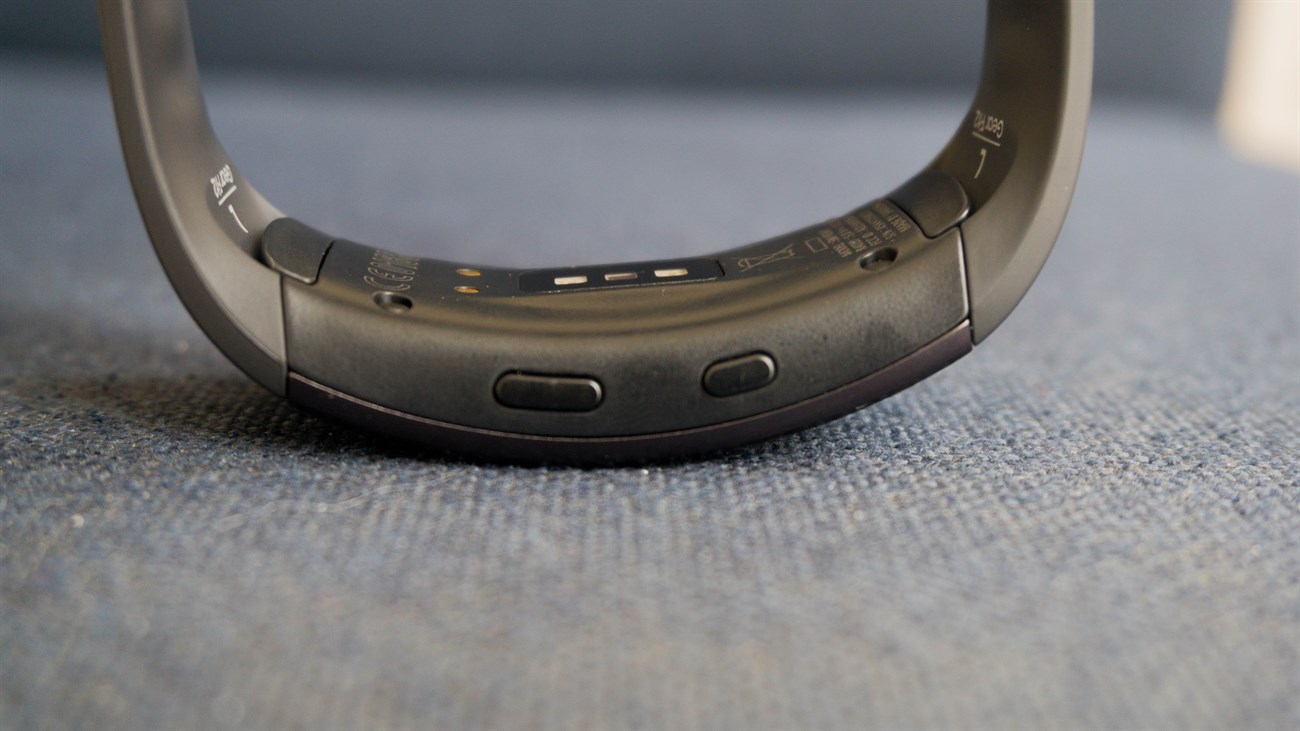 Cạnh phải Cạnh phải