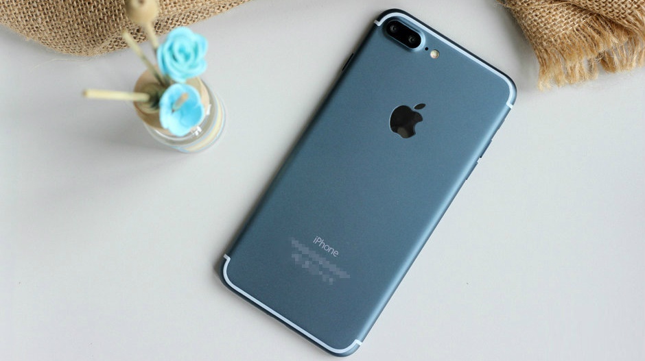 Lần đầu tiên iPhone 7 Plus lộ ảnh thật với màu xanh khó cưỡng