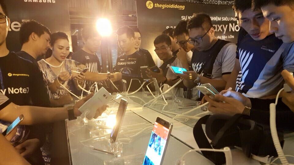 Galaxy Note 7 chính thức lên kệ tại các siêu thị TGDĐ trên toàn quốc