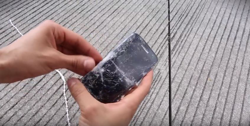 Galaxy Note 7 hỏng nặng khi rơi từ 300 mét Galaxy Note 7 hỏng nặng khi rơi từ 300 mét