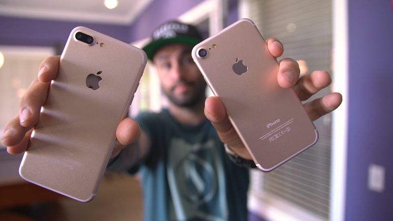 Chỉ với những tin đồn sẽ nâng cấp camera trên iPhone 7, Apple đã khiến tín đồ của họ háo hức trở lại