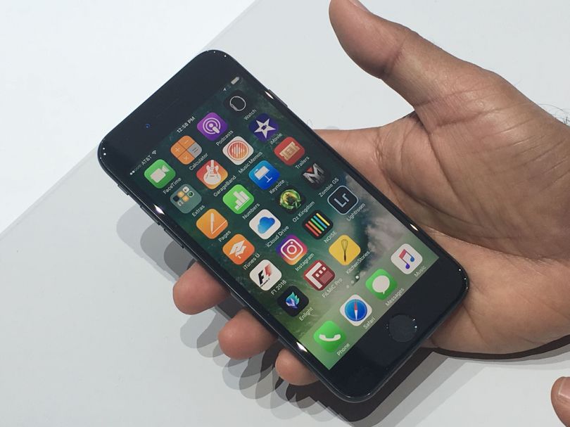 iPhone 7 được cài sẵn phiên bản hệ điều hành mới nhất - iOS 10