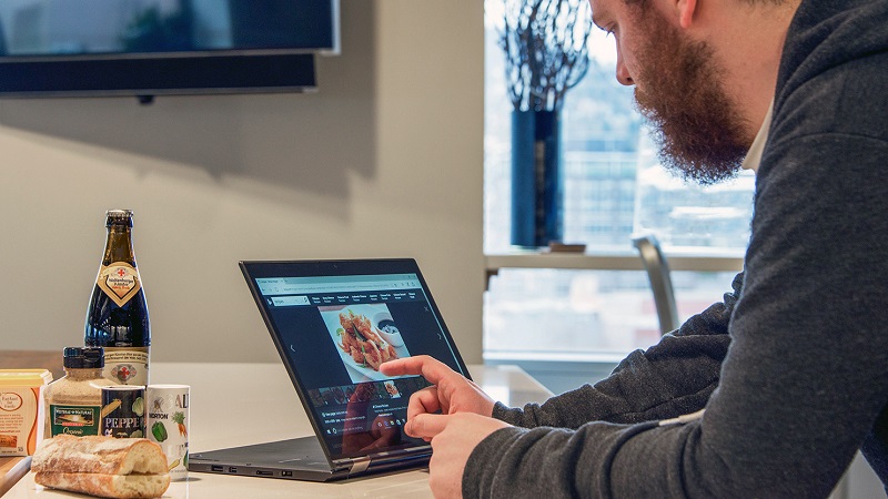 Lenovo ThinkPad X1 Yoga (OLED) Lenovo ThinkPad X1 Yoga (OLED)