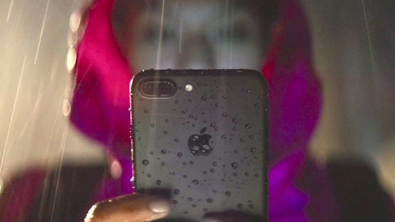 Khả năng chống nước của iPhone 7 lợi hại như thế nào?