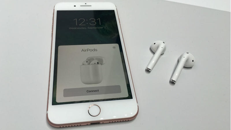 iPhone 7 và AirPods iPhone 7 và AirPods